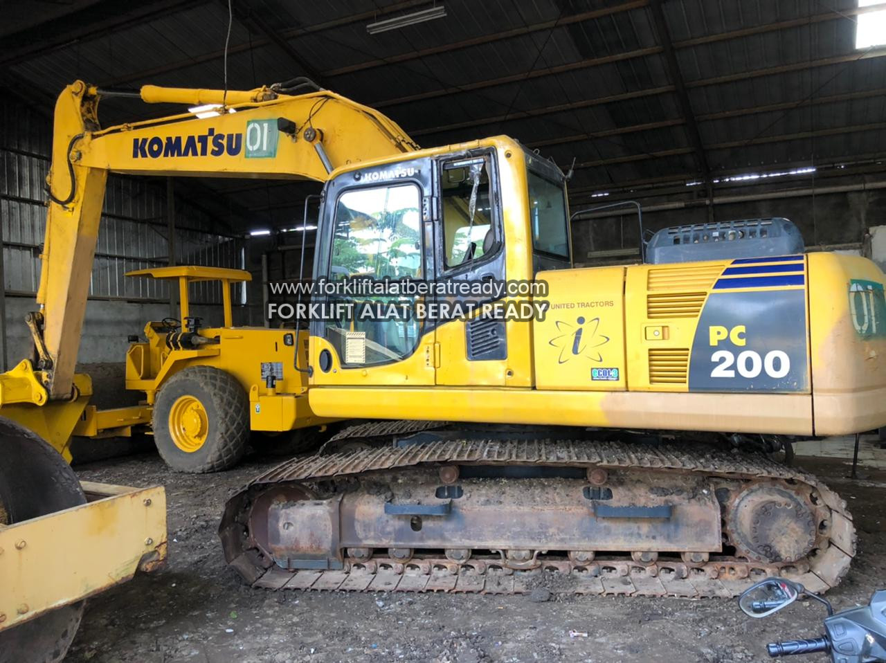 Excavator komatsu Pc200-8mo Tahun 2016 Unit original Unit second 1