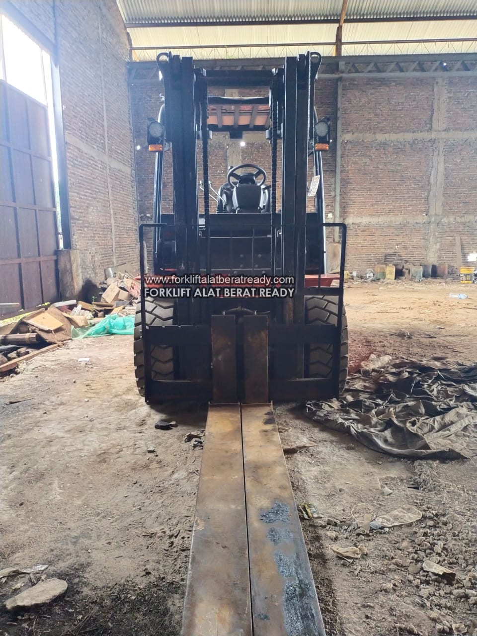Forklift cosmec Tahun 2018 Transmisi metic Mesin Mitsubishi S4s Mast tiang standar