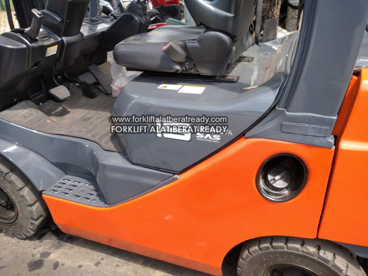 Toyota forklift Tahun 2016 Mast standar 60-8fd15 3