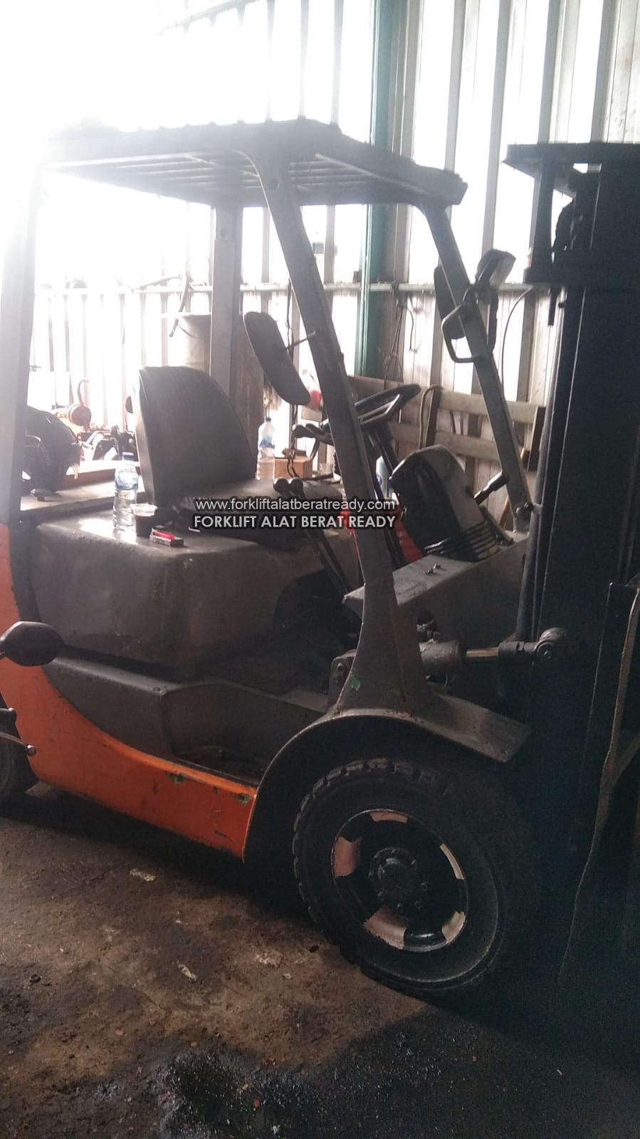 Mitsubishi tahun 2004 Kapasitas 2,5 ton Mast lift standar 2